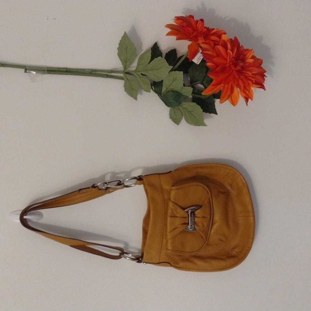 B Makowsky handbag